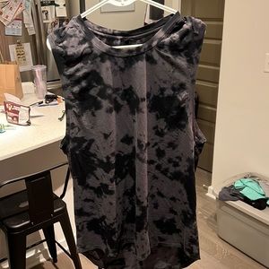 Lululemon lab muscle tank size large